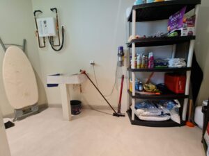 Laundry Room (4)